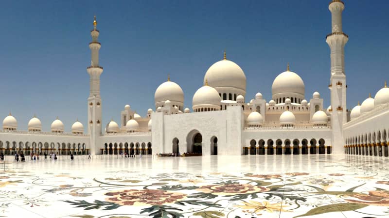 Abu Dhabi travel image provided by Abu Dhabi Tourism & Culture Authority 