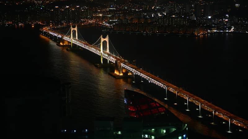 The Diamond Bridge at dusk.