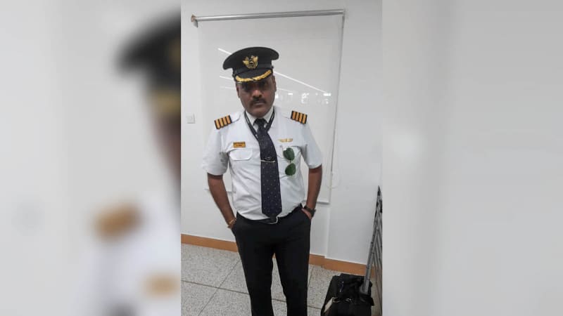 pilot impersonator