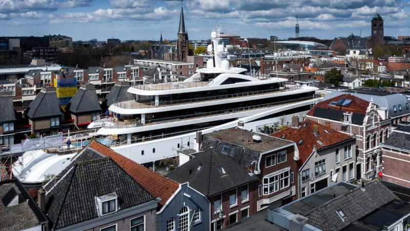 All of the vessels from Feadship's Kaag yard must take this narrow route in order to reach the sea.