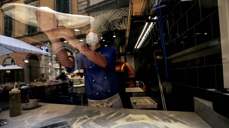 Rome is known for its dough-spinning pizzaioli.