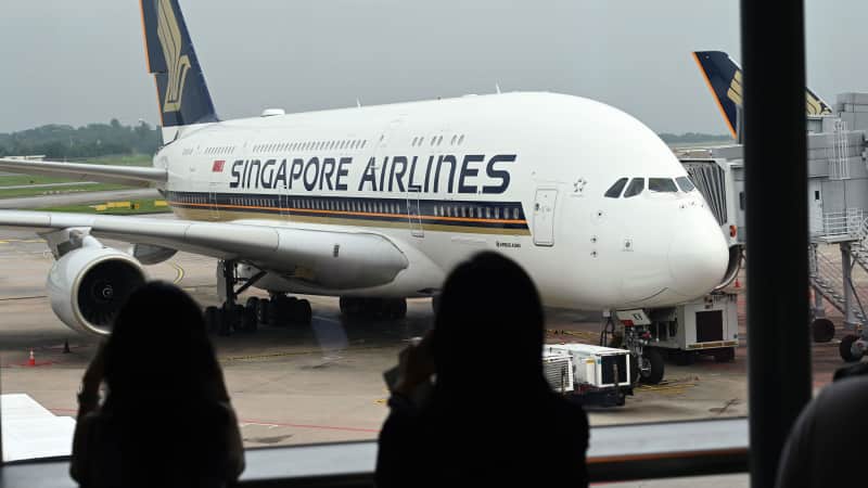 Singapore Airlines has 12 A380s in its fleet.