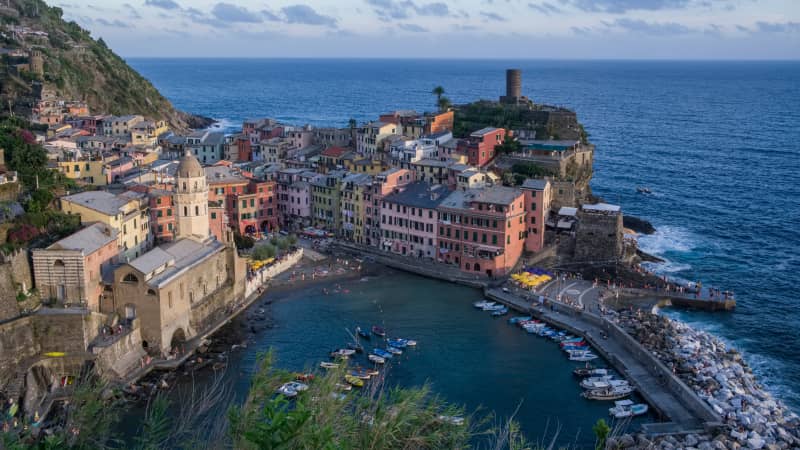 Today, Vernazza is back to its sparkling best, beloved by tourists from all over the world.