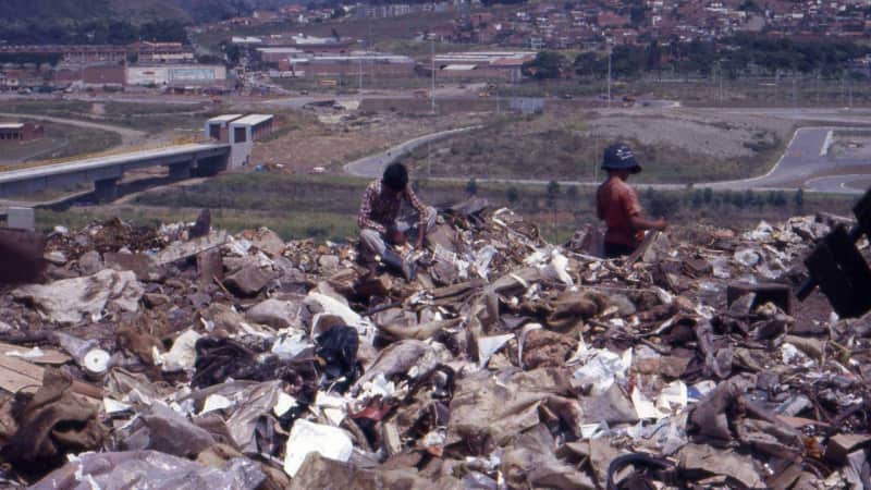 El Morro landfill formally closed in 1984, and desperate families began to build their houses on top. 