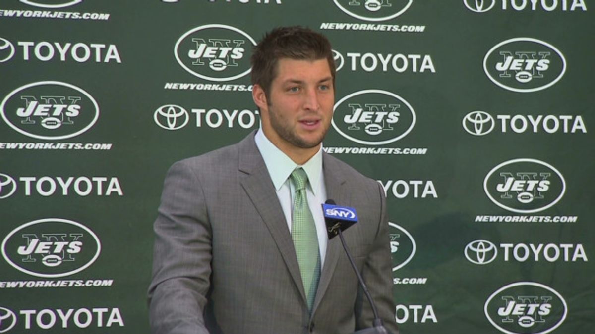 Tim Tebow Ponders a Future in Politics