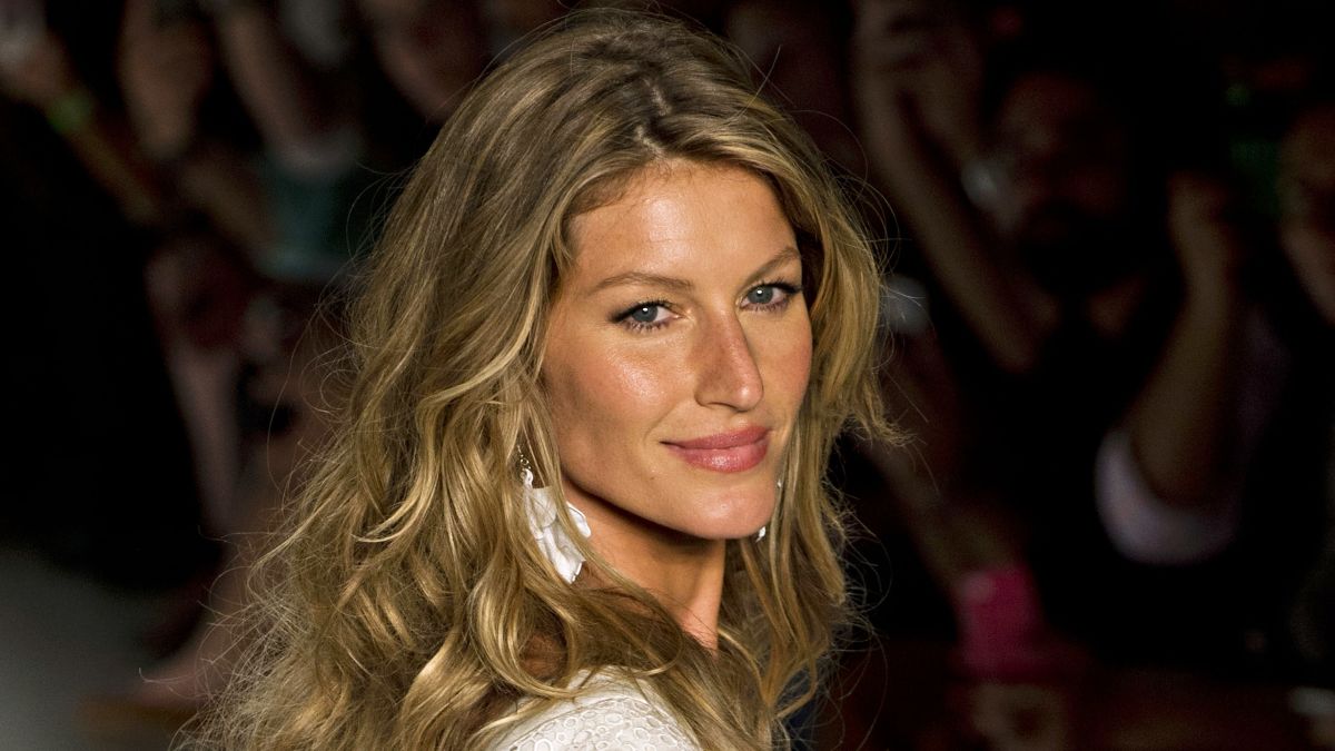 Gisele Bundchen Apologizes For Comments On Young Models