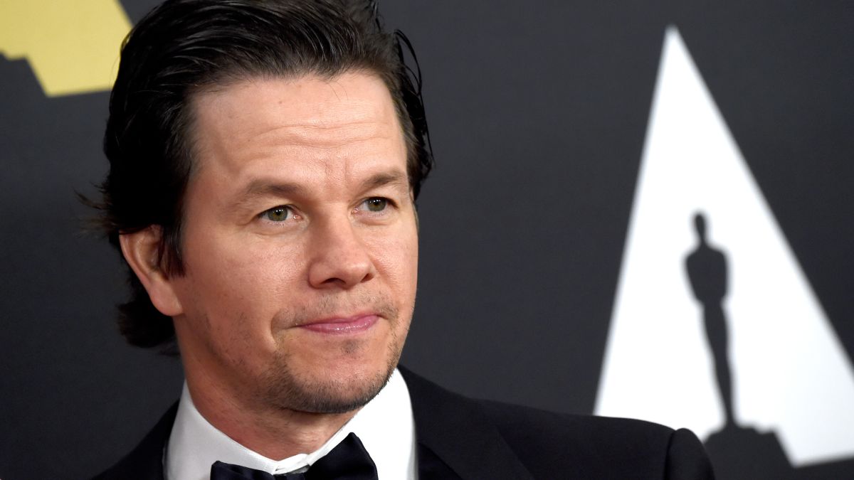 Mark Wahlberg serves tequila in Delray Beach to aid Maui victims