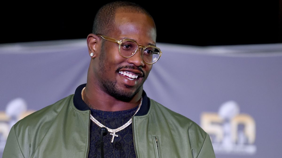 Broncos superstar Von Miller tests positive for COVID-19, according to  report, Sports