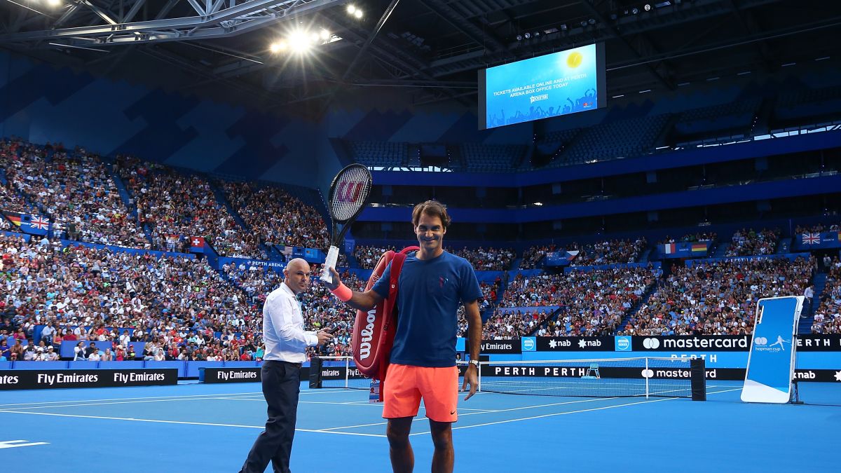 Roger Federer 6,000 fans turn up to watch Perth practice CNN