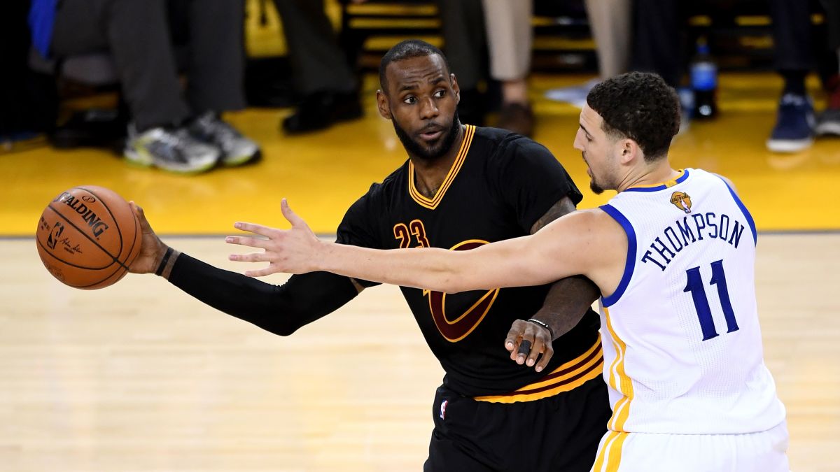 Dwyane Wade, LeBron James amazed by Steph Curry's Game 4 performance in NBA  Finals