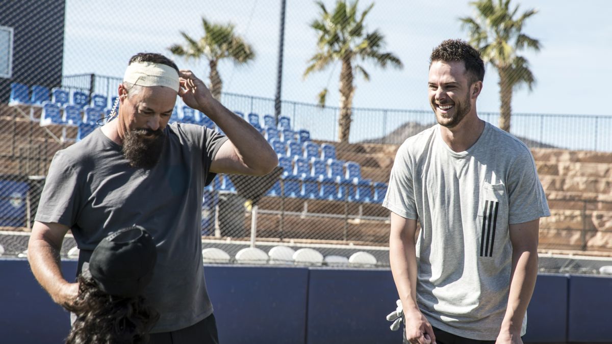 Greg Maddux Pranks Kris Bryant