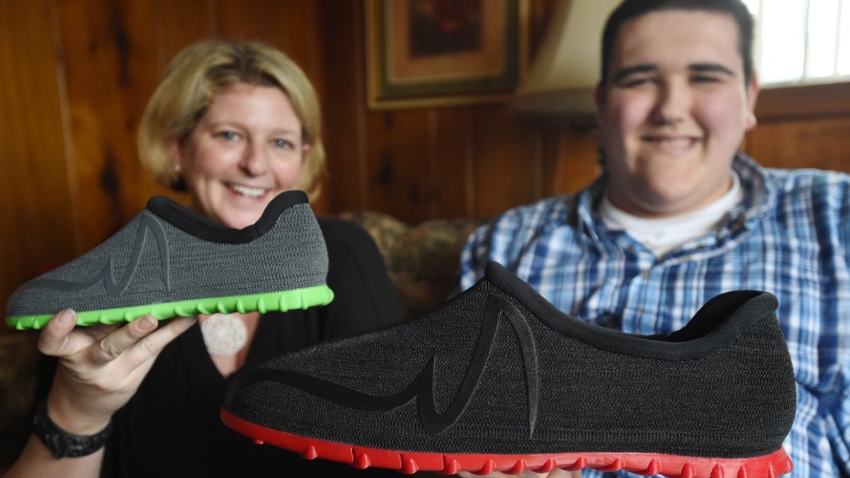 Size 28 teen gets world's biggest 3-D printed shoes | CNN