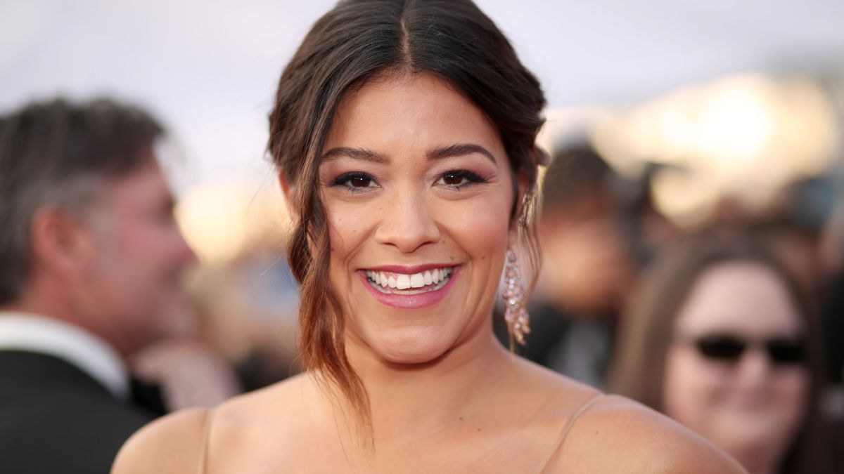 Gina Rodriguez Comes Under Fire Over Her Use Of The N Word Cnn - roblox loud orange justice song id