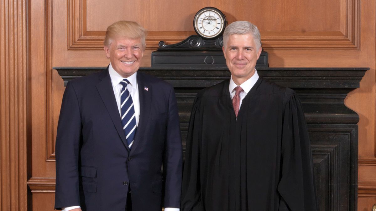 https%3A%2F%2Fcdn.cnn.com%2Fcnnnext%2Fdam%2Fassets%2F170615163451-gorsuch-and-trump.jpg