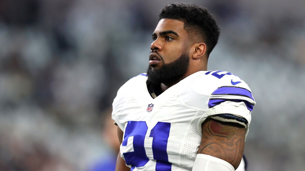 Ezekiel Elliott's rolled-up jersey powers him against Oregon