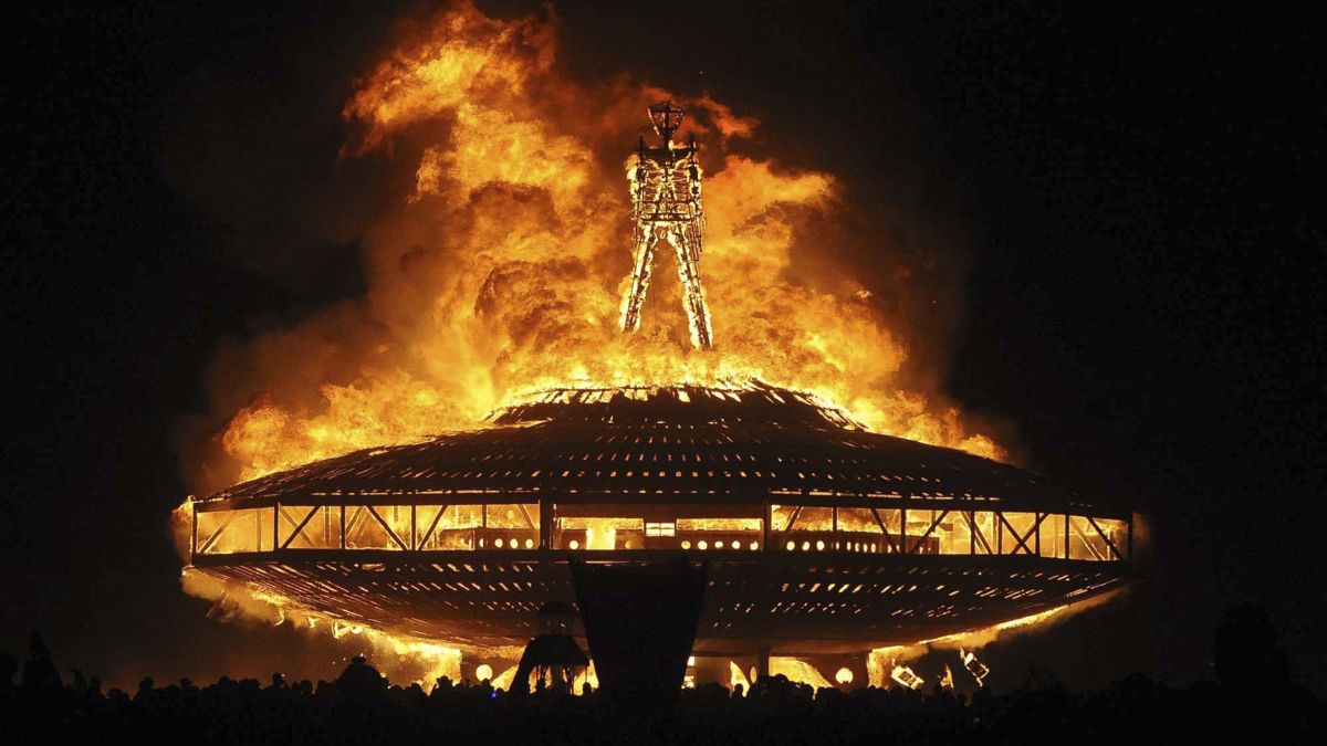 Burning Man attendee dies after jumping into flames | CNN