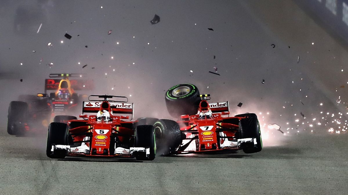 F1 Hamilton extends title lead as Vettel crashes out at rain-hit Singapore GP CNN