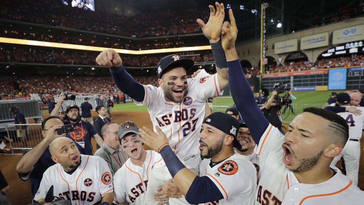 World champion Astros give hurricane-ravaged Houston a reason to cheer -  Los Angeles Times