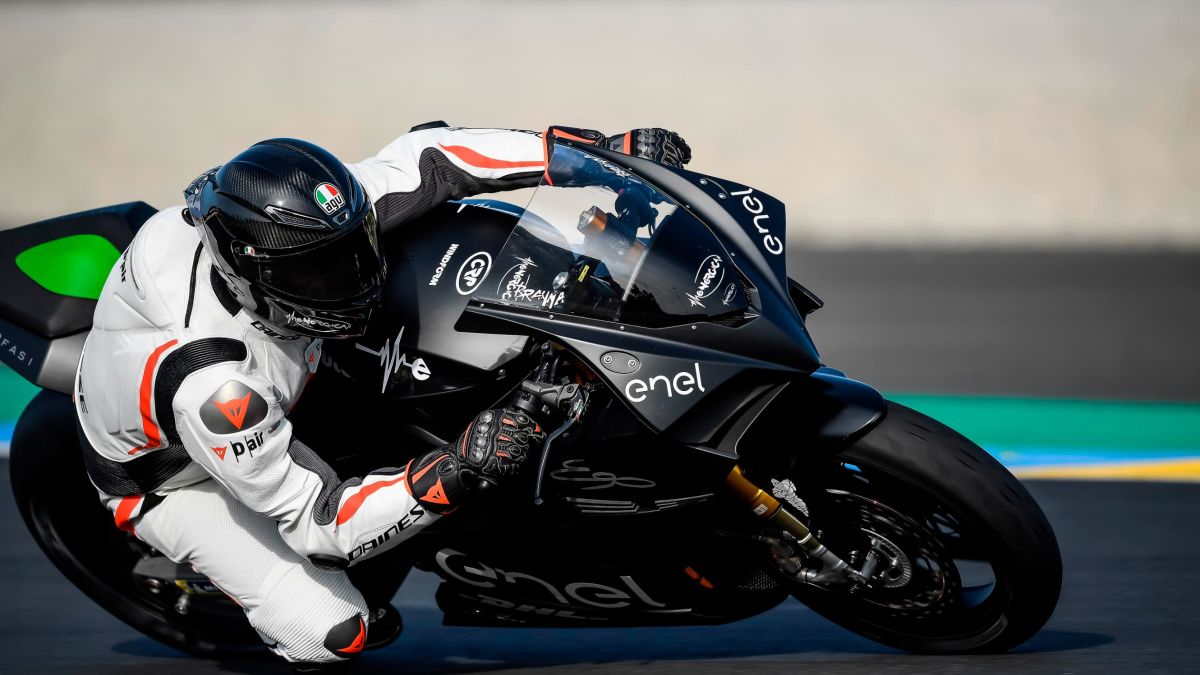 From A Roar To A Whirr Motogp Goes Electric Cnn