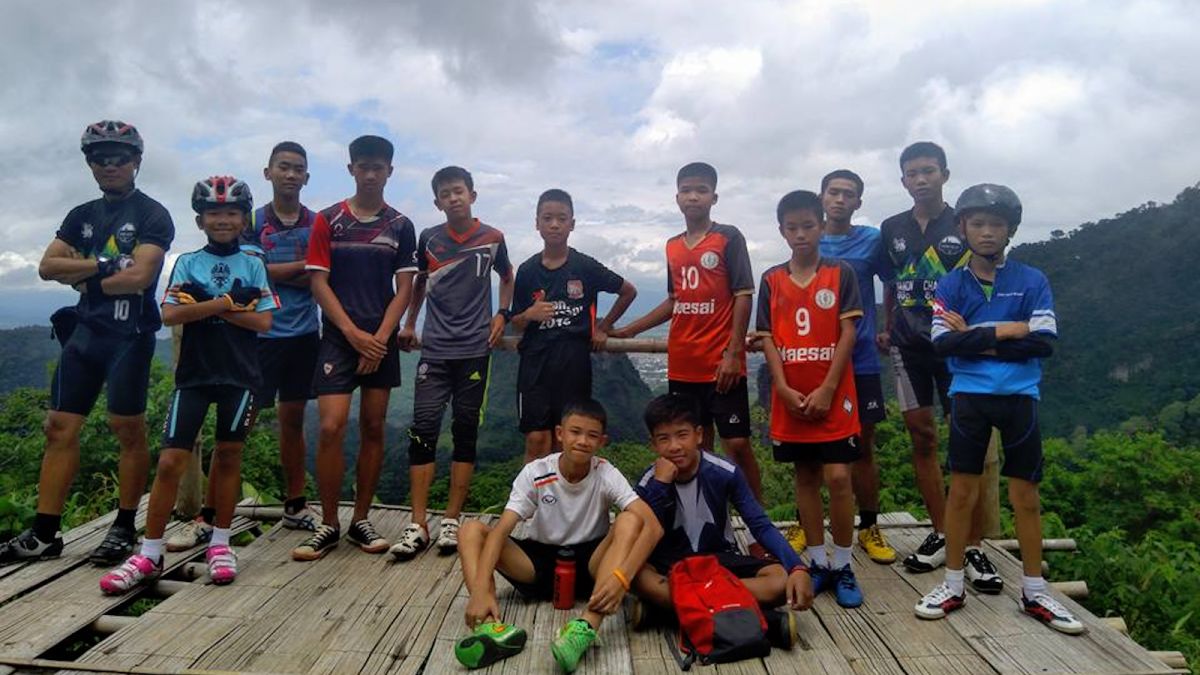 Thai cave rescue: Soccer team found alive one kilometer ...