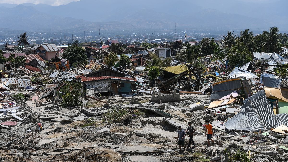 Indonesia Tsunami Death Toll Rises Sharply As Desperation Grows Cnn