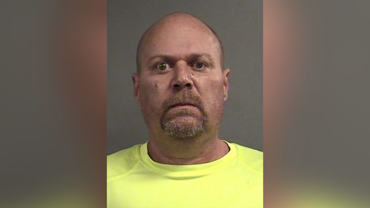 Kroger Shooting Man Who Killed 2 Tried To Enter A - how to meet your roblox girlfriend in the walmart parking