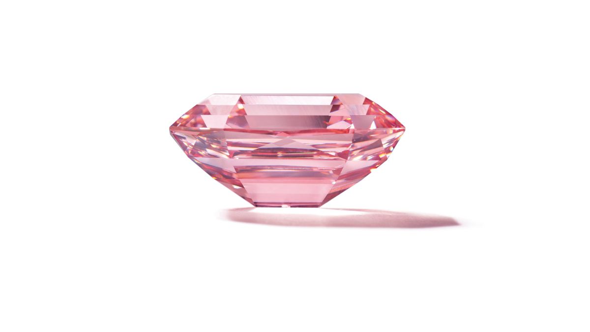 Jewelry News Network: 5.5-Carat Pink Diamond Leads Christie's