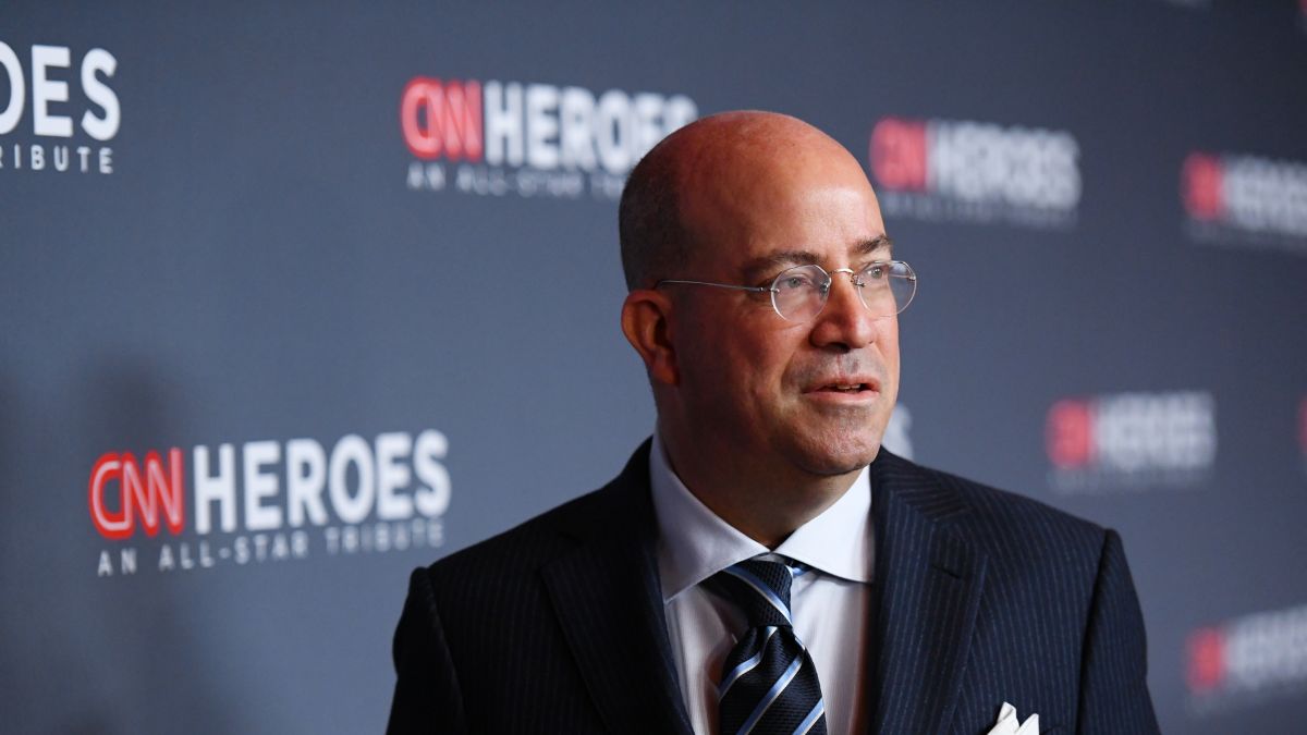 Jeff Zucker Announces He Will Stay On At Cnn Through The End Of The Year Cnn