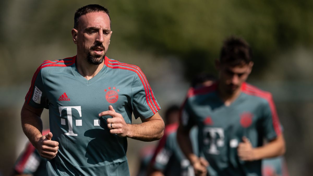 Franck Ribery Gold Coated Salt Bae Steak Backlash Earns Bayern Munich Star Heavy Fine Cnn