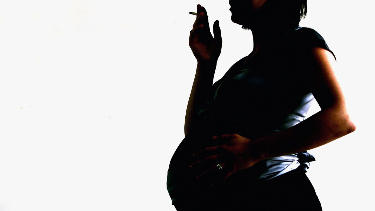 Gevoelig voor huurling Bloeien Smoking during pregnancy doubles risk of sudden death for baby, study says  | CNN