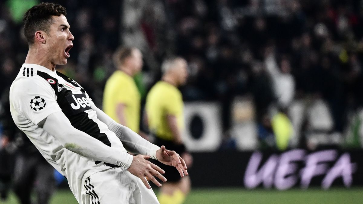 Cristiano Ronaldo hat-trick propels Juventus past Atletico and