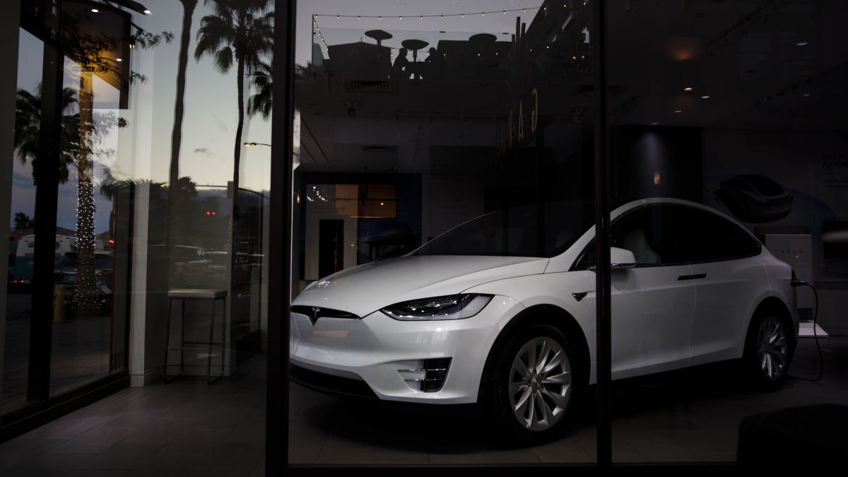 Tesla Boosts Range Of Model S To 370 Miles Cnn