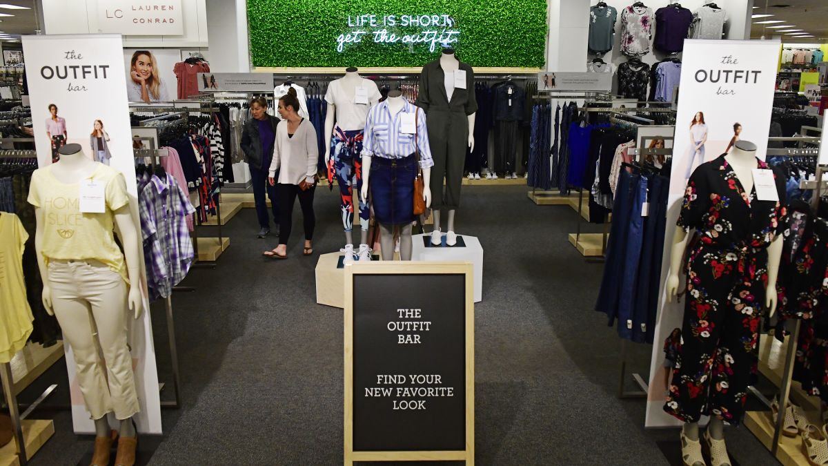 Kohl's is betting that activewear and beauty will drive shoppers