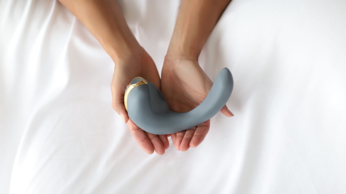 CES Womens sex toy gets its robotics award back CNN Business picture