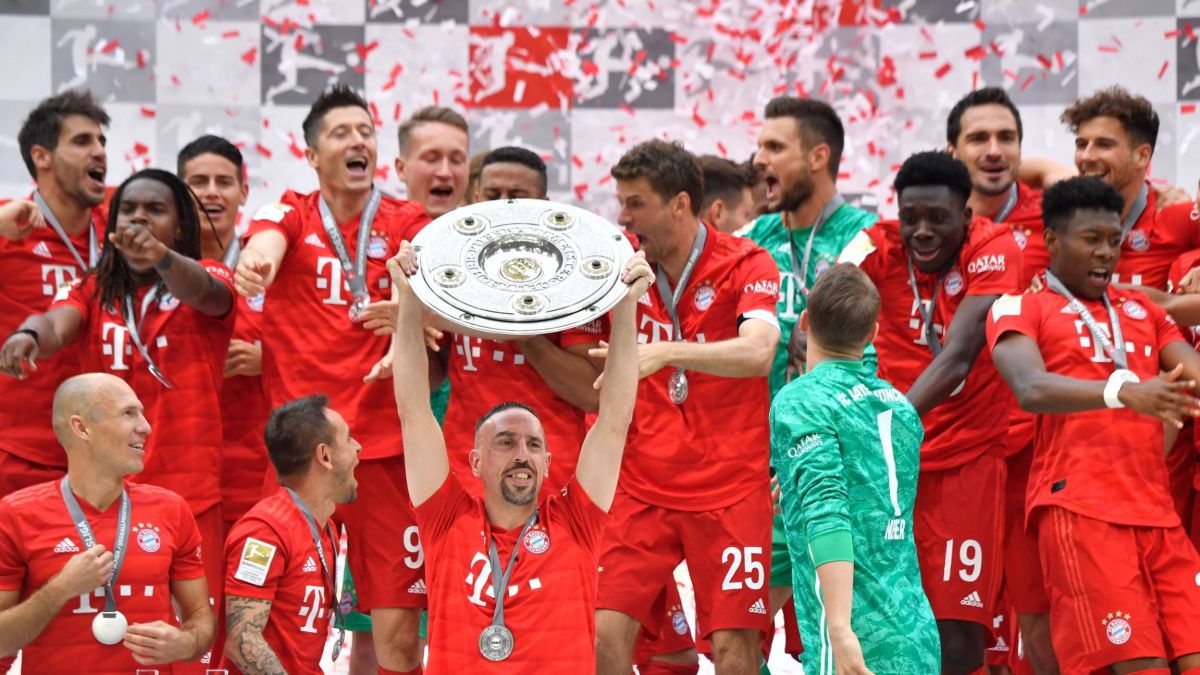 Bayern Munich crowned Bundesliga champion as Robben and Ribery farewell | CNN