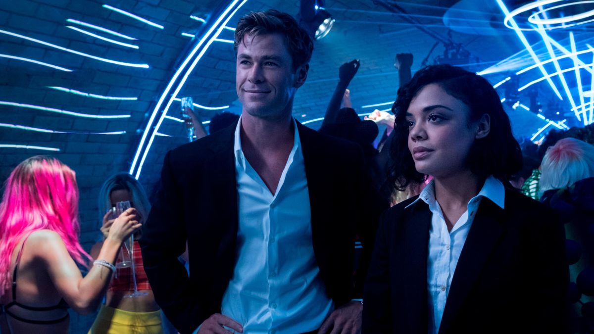 Men In Black International Review Chris Hemsworth Tessa