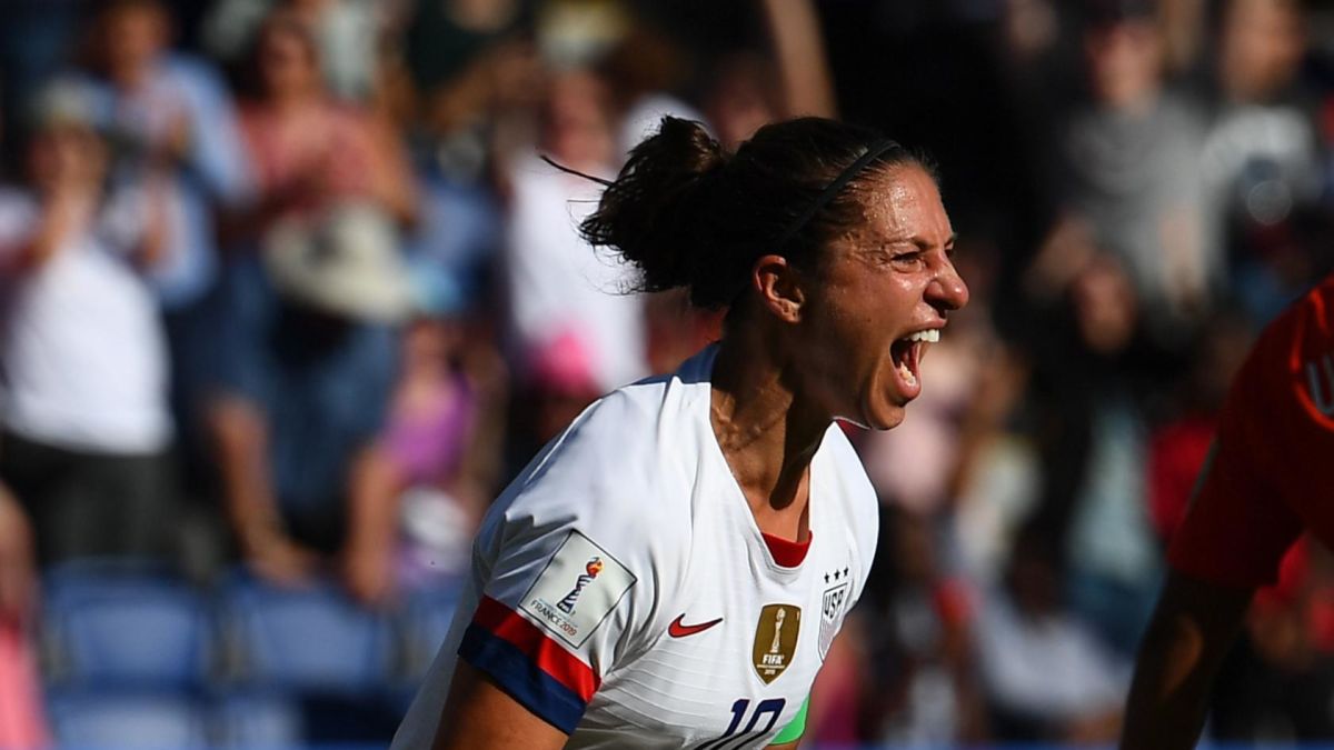 New Jersey's Carli Lloyd Drills 45-Yard Field Goal  At Cowboys Practice  Facility - CBS Philadelphia