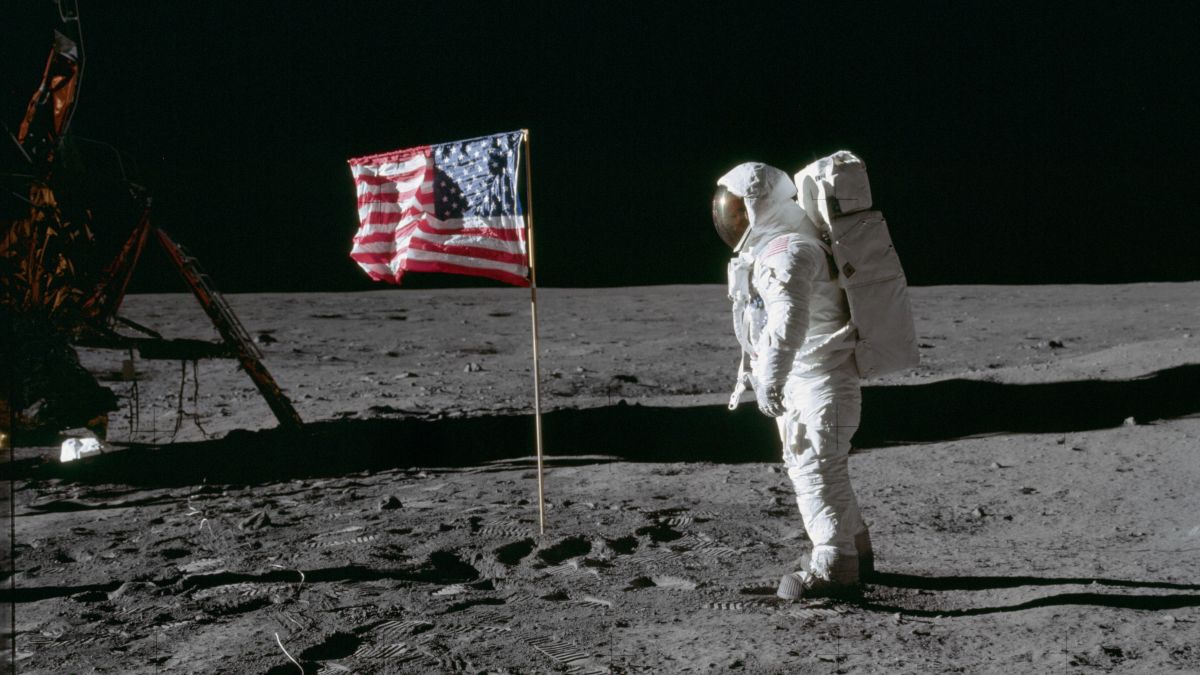 Moon Landing Footage Watch The Historic Apollo 11 Mission Moments Cnn Video