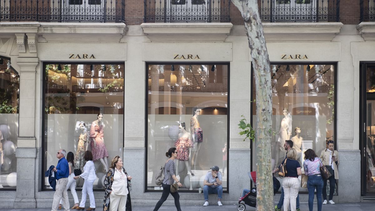 What shopping at Zara will be like in 2025: No stops at cash registers to  remove alarms from clothing, Economy and Business