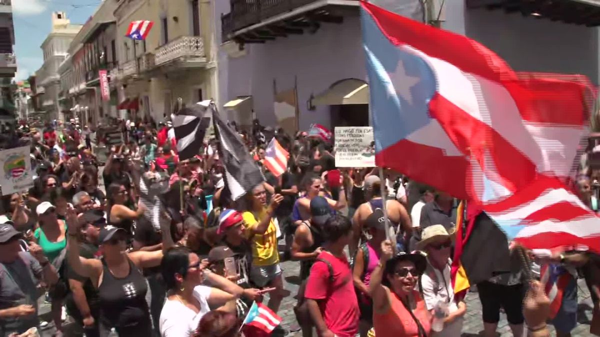 Puerto Rico Protests Resume Outside Governor S Mansion On