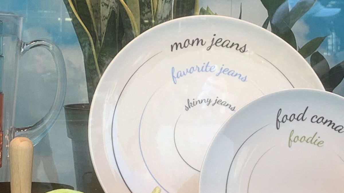 Macy's pulls plates advocating against 