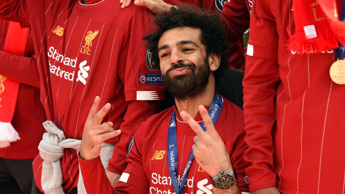 Pep Guardiola nêu quan điểm khi Mohamed Salah đưa ra phản ứng khó hiểu về tương lai Liverpool