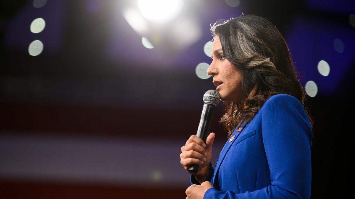 Tulsi gabbard white streak