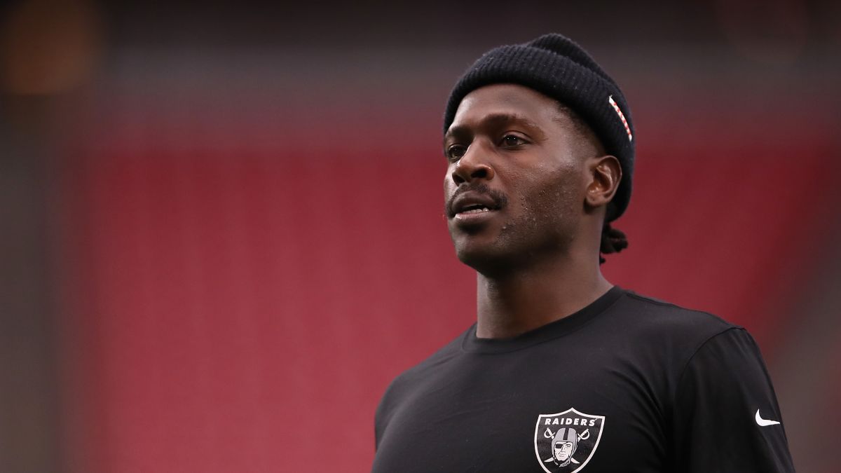 Raiders release Antonio Brown