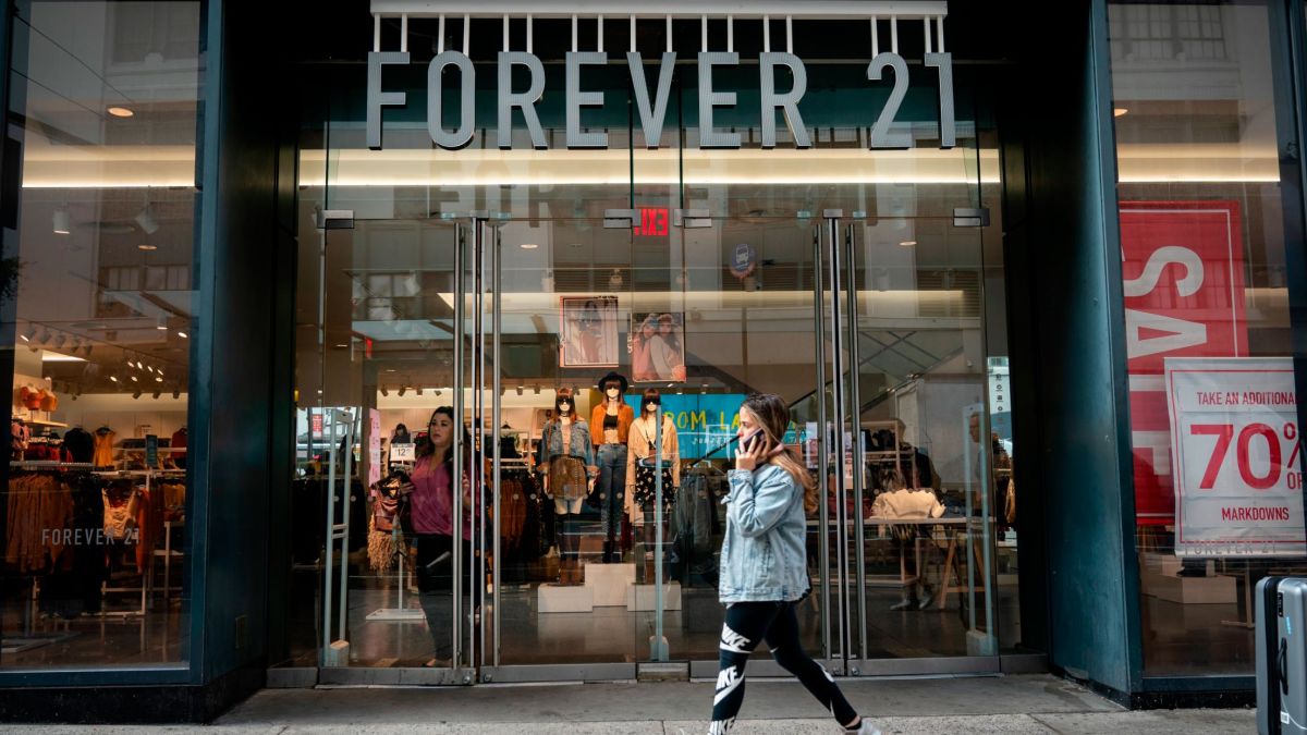 Bankrupt Forever 21 is closing 200 stores - WSVN 7News, Miami News,  Weather, Sports