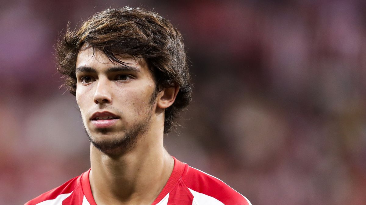 24-år gammel 181 cm høy João Félix i 2024