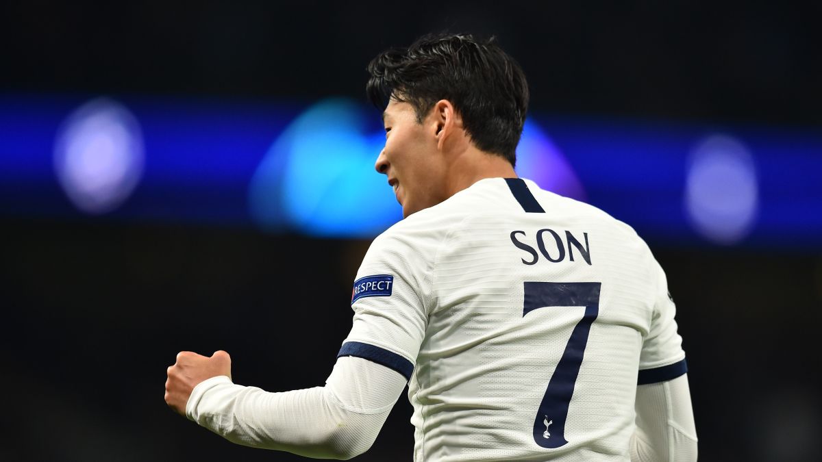 Son Heung Min Scores Two As Tottenham Lifts The Gloom In North London With Champions League Hammering Of Red Star Cnn