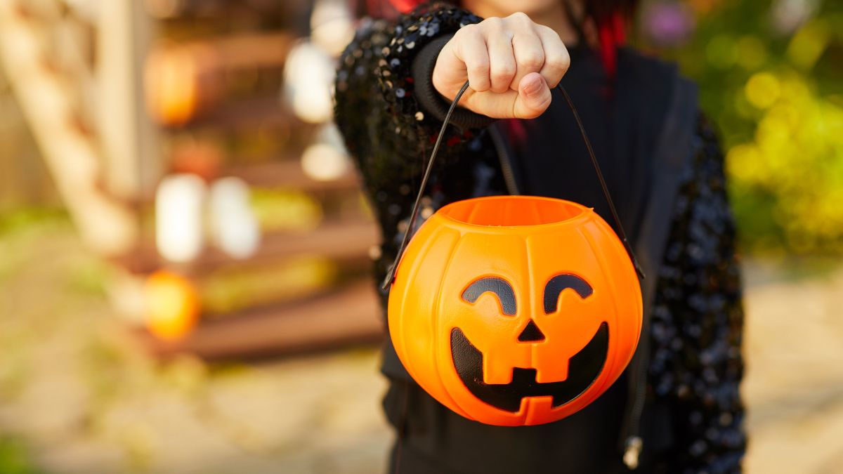 Halloween 2019 Tips For Costumes Trick Or Treating Movies