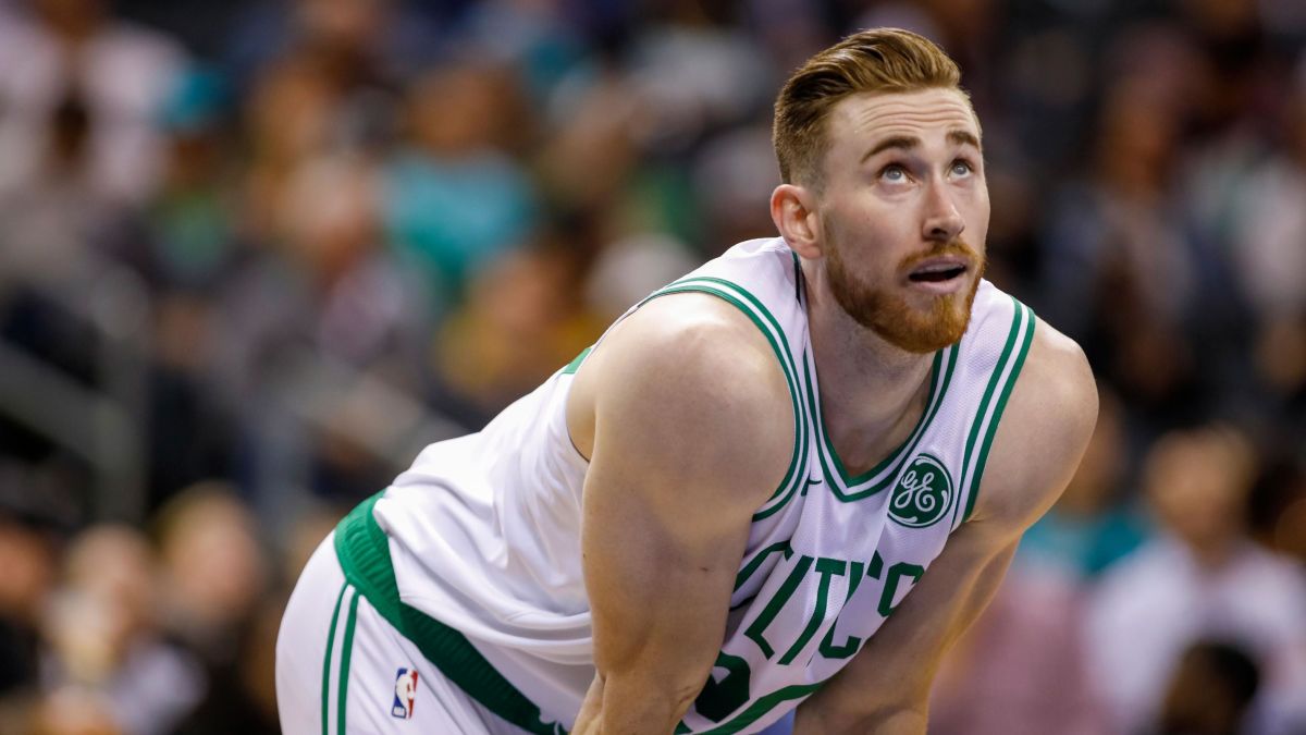 Celtics star Gordon Hayward breaks hand; out indefinitely