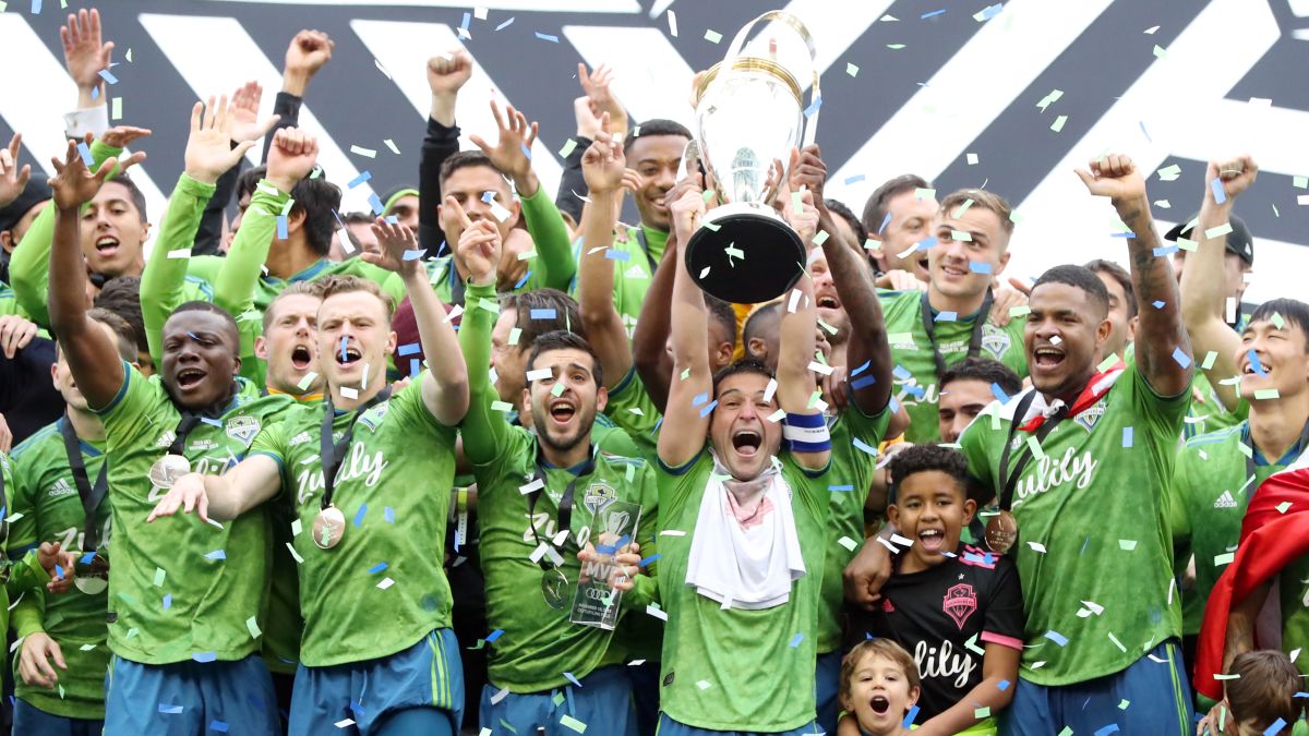 seattle sounders coach brian schmetzer feels the love of club after mls cup victory cnn seattle sounders coach brian schmetzer